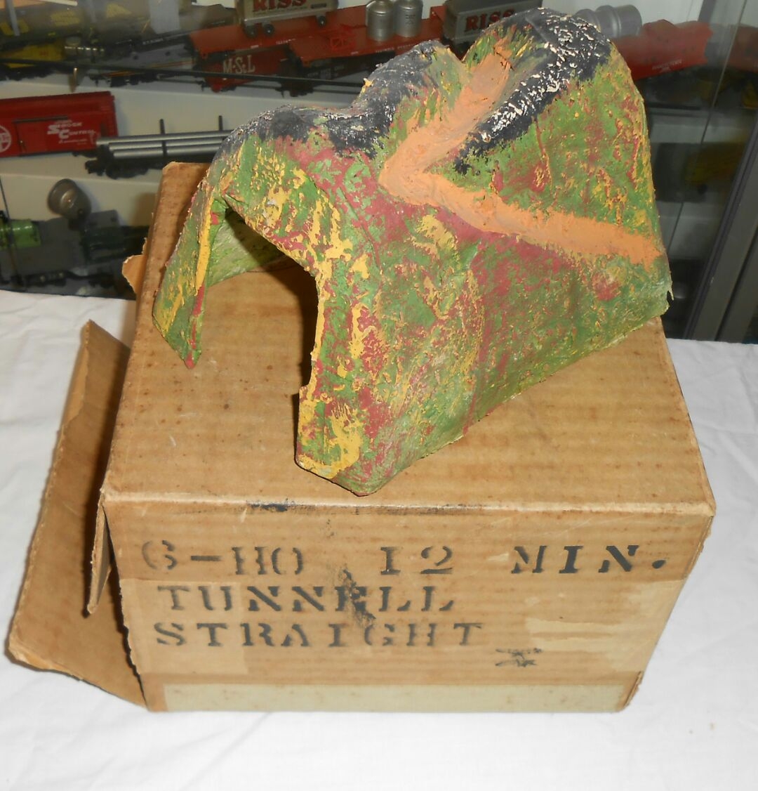 12 Tunnel
