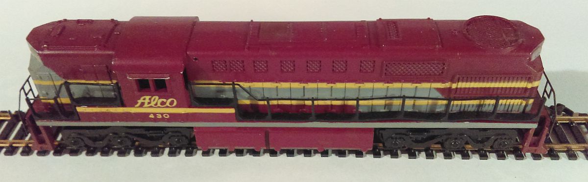430 with maroon vent