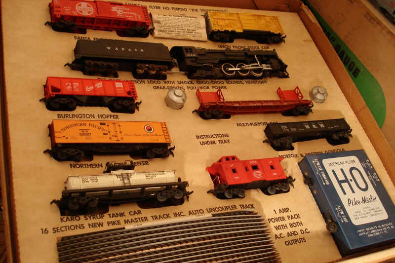 Set-30744pb.jpg (386272 bytes)